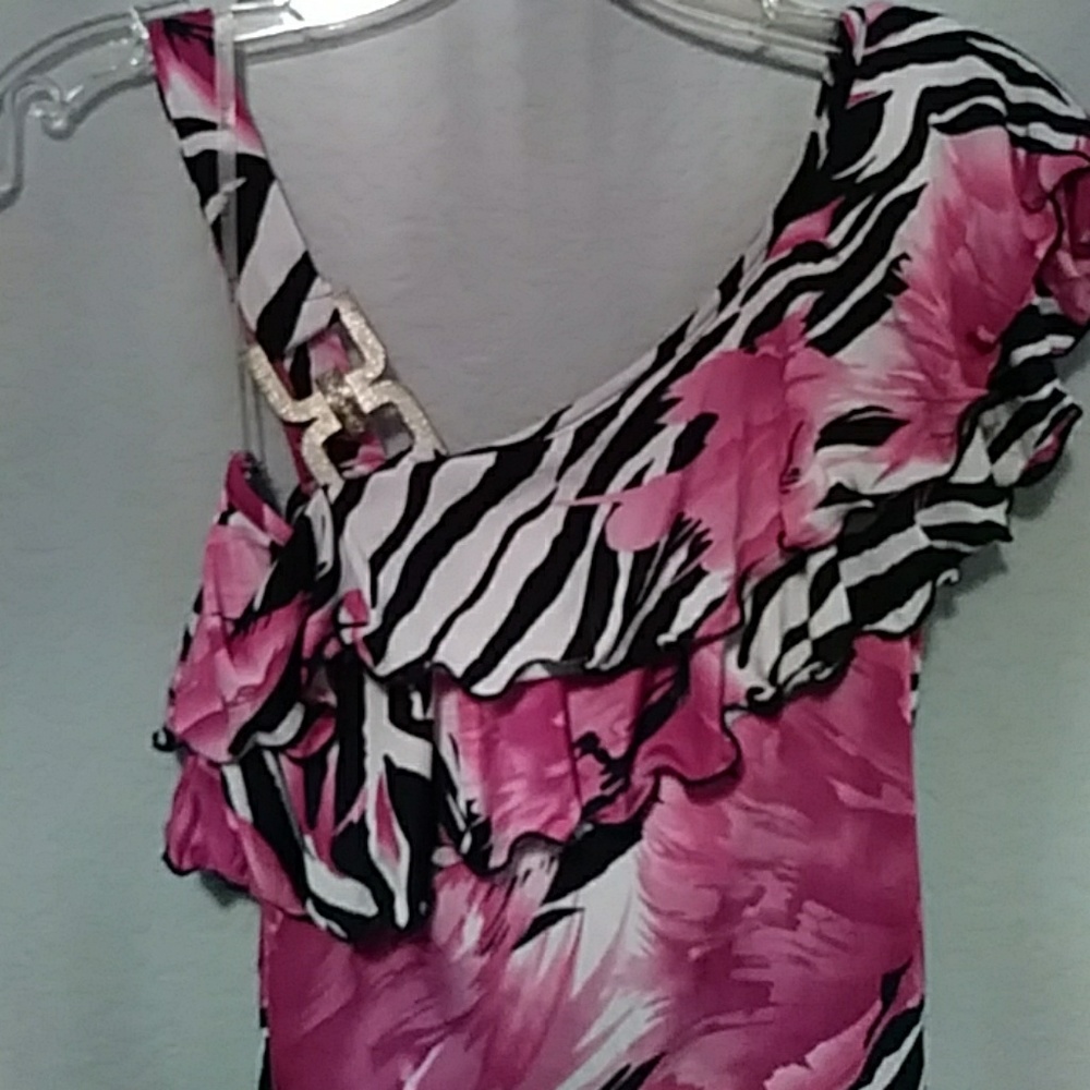 Cold shoulder chain